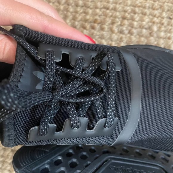 Triple Black Adidas NMDs Mens 7 - Picture 3 of 6